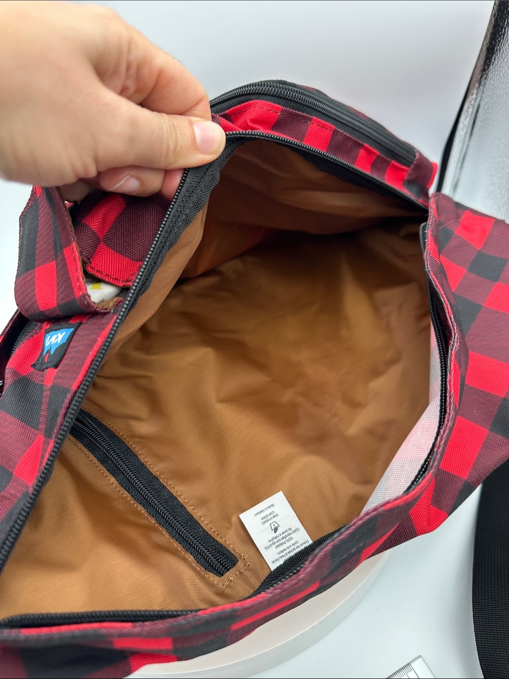Kavu Red and Black Buffalo Plaid Rope Sling Bag BNWOT - Picture 5 of 8